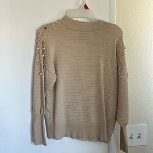 Worn once cute sweater with pearls (fake) size S